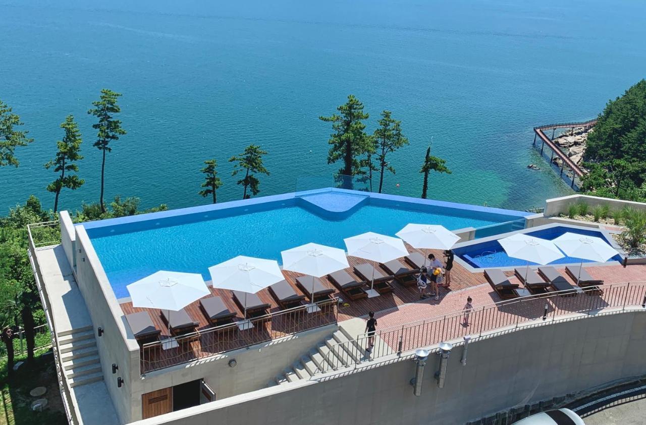 Hotel Sang Sang & Private Sang Sang Pool Villa Geoje Bagian luar foto
