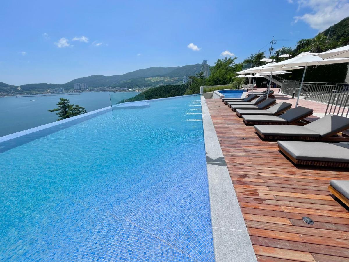 Hotel Sang Sang & Private Sang Sang Pool Villa Geoje Bagian luar foto