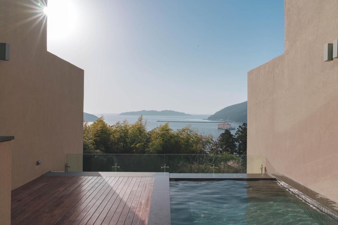 Hotel Sang Sang & Private Sang Sang Pool Villa Geoje Bagian luar foto