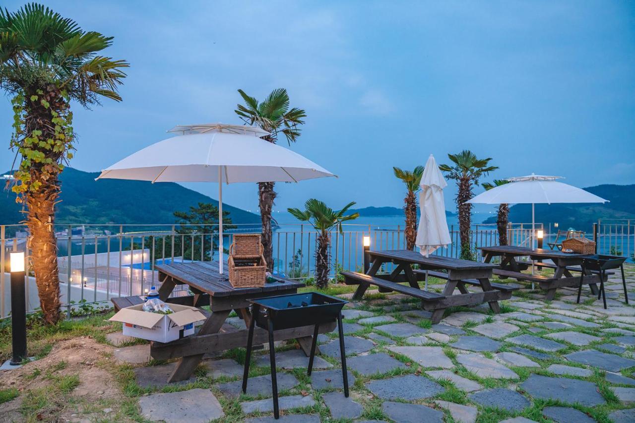 Hotel Sang Sang & Private Sang Sang Pool Villa Geoje Bagian luar foto