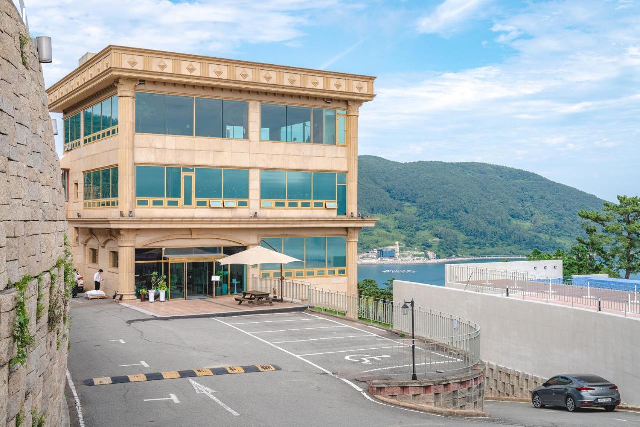 Hotel Sang Sang & Private Sang Sang Pool Villa Geoje Bagian luar foto