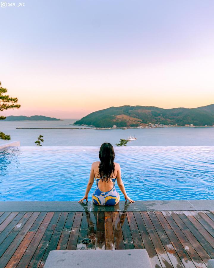 Hotel Sang Sang & Private Sang Sang Pool Villa Geoje Bagian luar foto