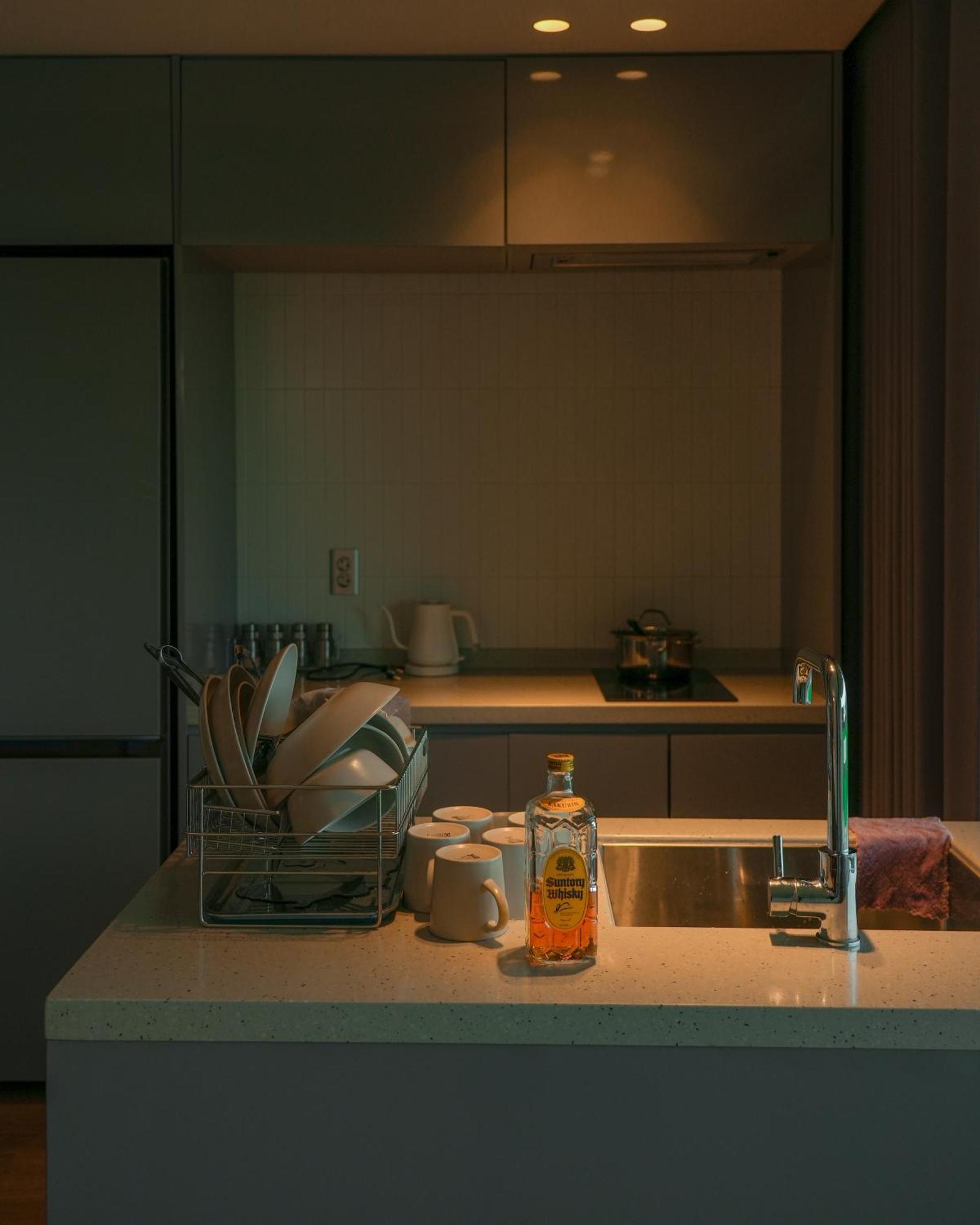Hotel Sang Sang & Private Sang Sang Pool Villa Geoje Bagian luar foto