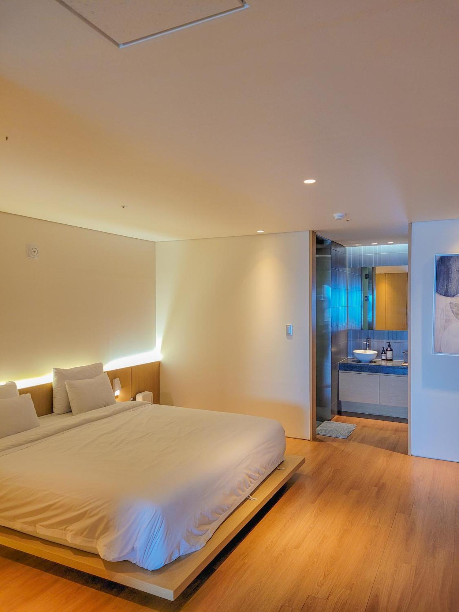 Hotel Sang Sang & Private Sang Sang Pool Villa Geoje Bagian luar foto