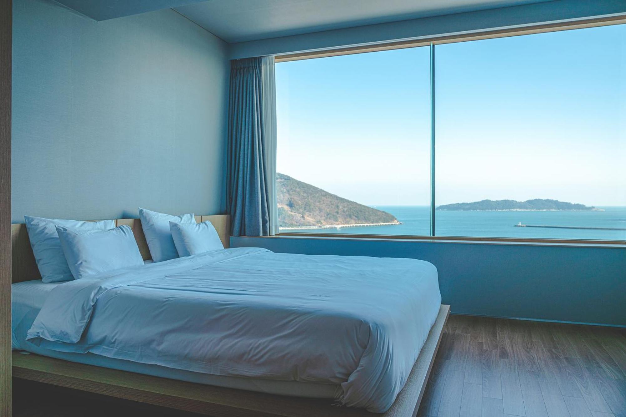 Hotel Sang Sang & Private Sang Sang Pool Villa Geoje Bagian luar foto